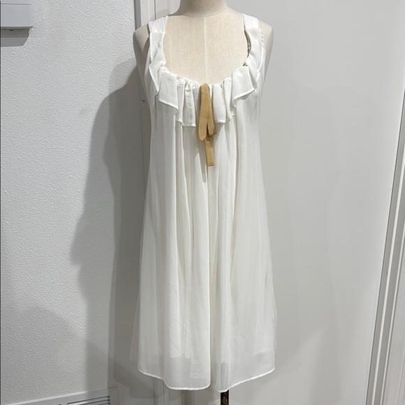 Lucca Couture Elegant White Flowy Dress with Ruffle Neckline and Tan Bow - L - Picture 1 of 11